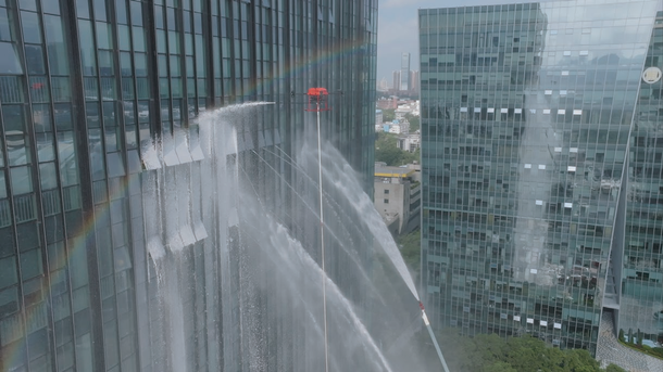 Yüksek binada dron müdahalesi